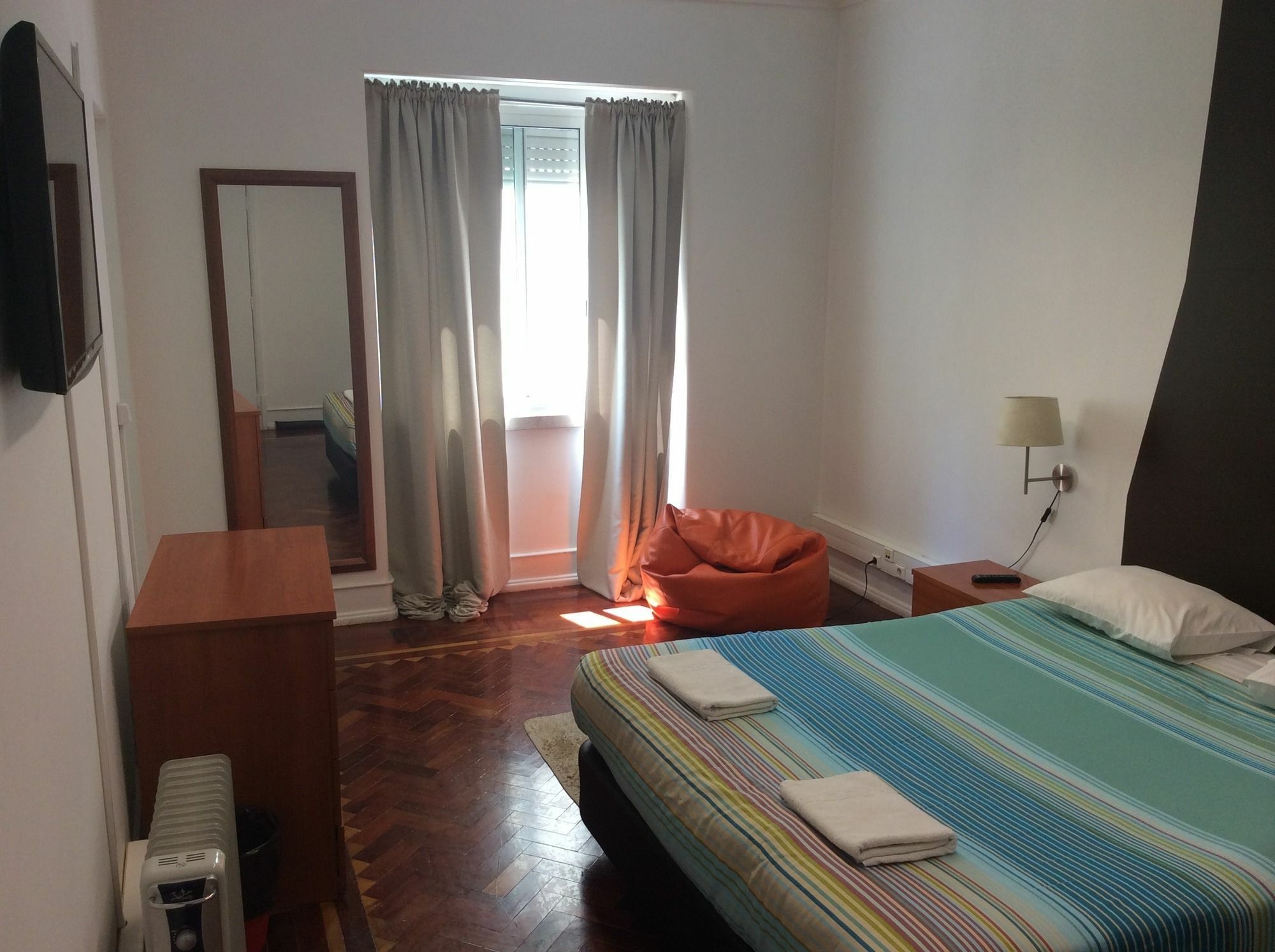 Tagus Palace Guesthouse Lisbon Exterior photo